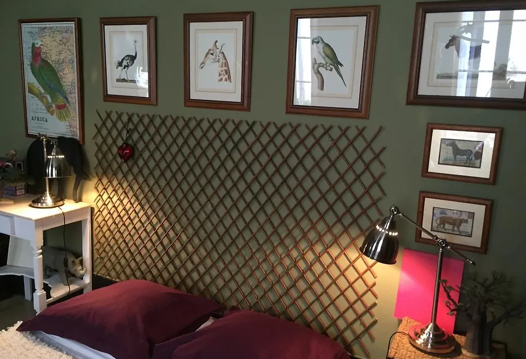 "Chambre D'Autres", Massages-1